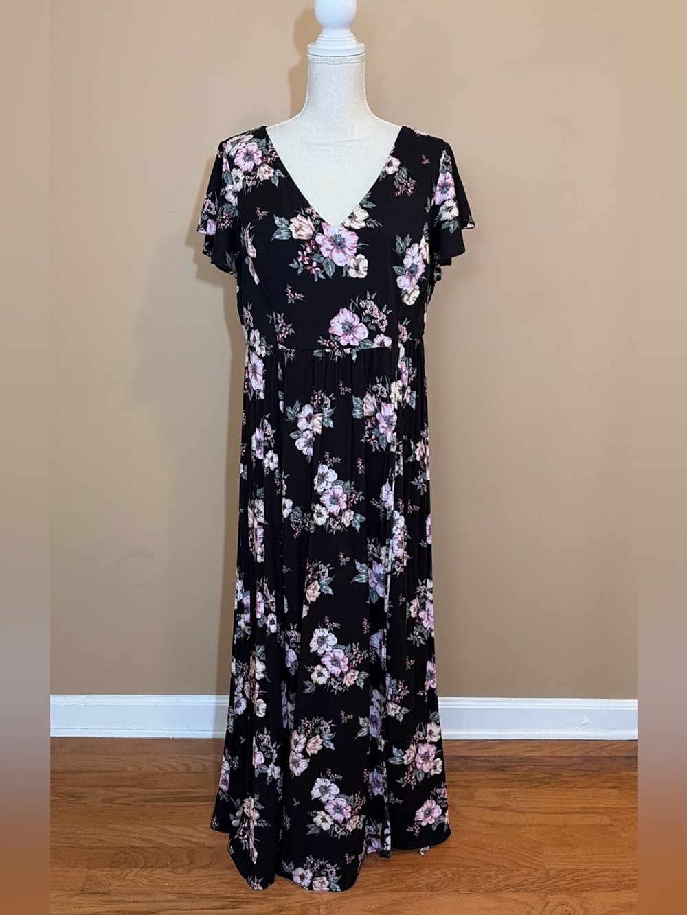 Torrid Size 1 Black Floral Flutter Sleeve Maxi Dress